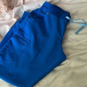 Figs size medium Zamora jogger in Royal blue